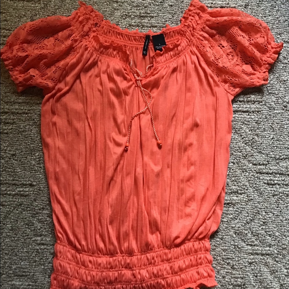 Women’s size large new directions top